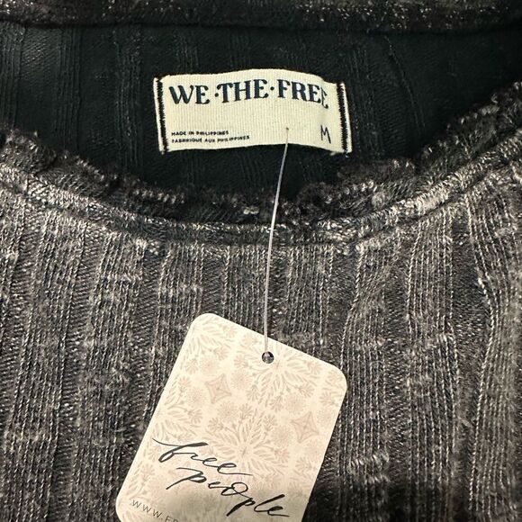 We The Free NWT Meant To Be Tee in black size L - Picture 5 of 6